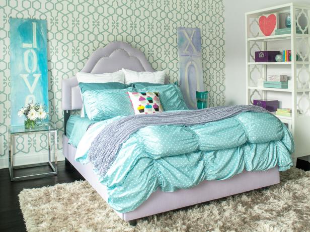 Girl Bedroom Patterned Accent Wall